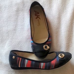 Anne Klein flats, size 8, blue & red